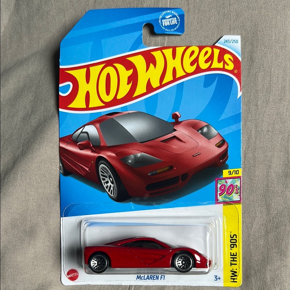 Hot Wheels Die-Cast Car McLaren F1 Red